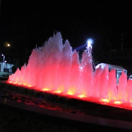 Azure Urban Resort A4 Near Airport Mall With Wavepool Paranaque City Екстер'єр фото