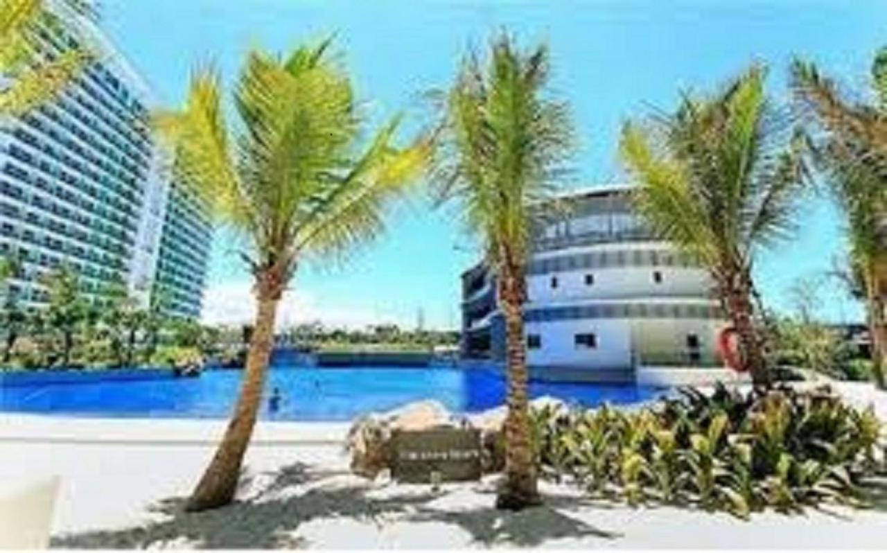 Azure Urban Resort A4 Near Airport Mall With Wavepool Paranaque City Екстер'єр фото